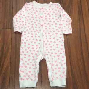 🏷 (SALE!) Carter’s Pink and White Heart Sleeper (9 Months)